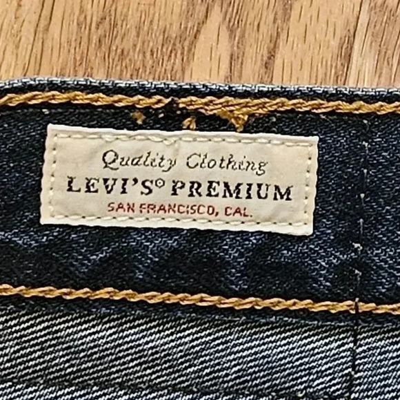 Levi's Premium Ribcage Shorts NWT Super High Rise Button fly Size 26 - Picture 6 of 11